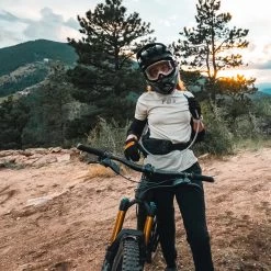 Hydrapak Contour Lumbar 1.5L 21 Hydrapak Contour Lumbar 1.5L -Camp Life Shop 11 1800x1800 54ec6440 7169 4ac8 9e7c 650288ba97c0