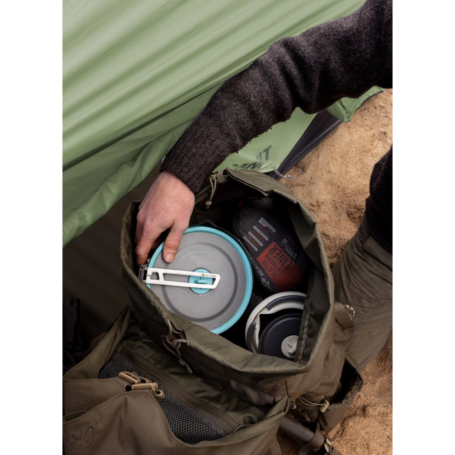 Sea To Summit Frontier Collapsible 2.2L Pouring Pot 11 Sea To Summit Frontier Collapsible 2.2L Pouring Pot - Image 9