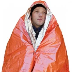 Camp Life Shop -Camp Life Shop sol emergency blanket in use